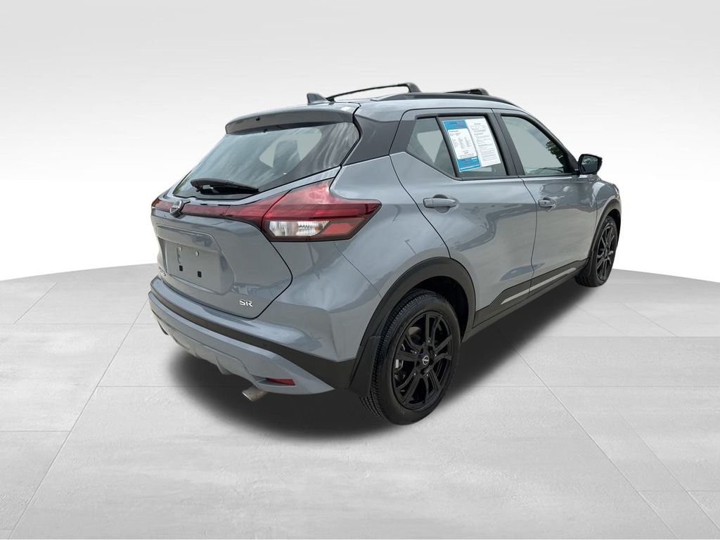 2023 Boulder Gray Pearl Nissan Kicks SR FWD SUV