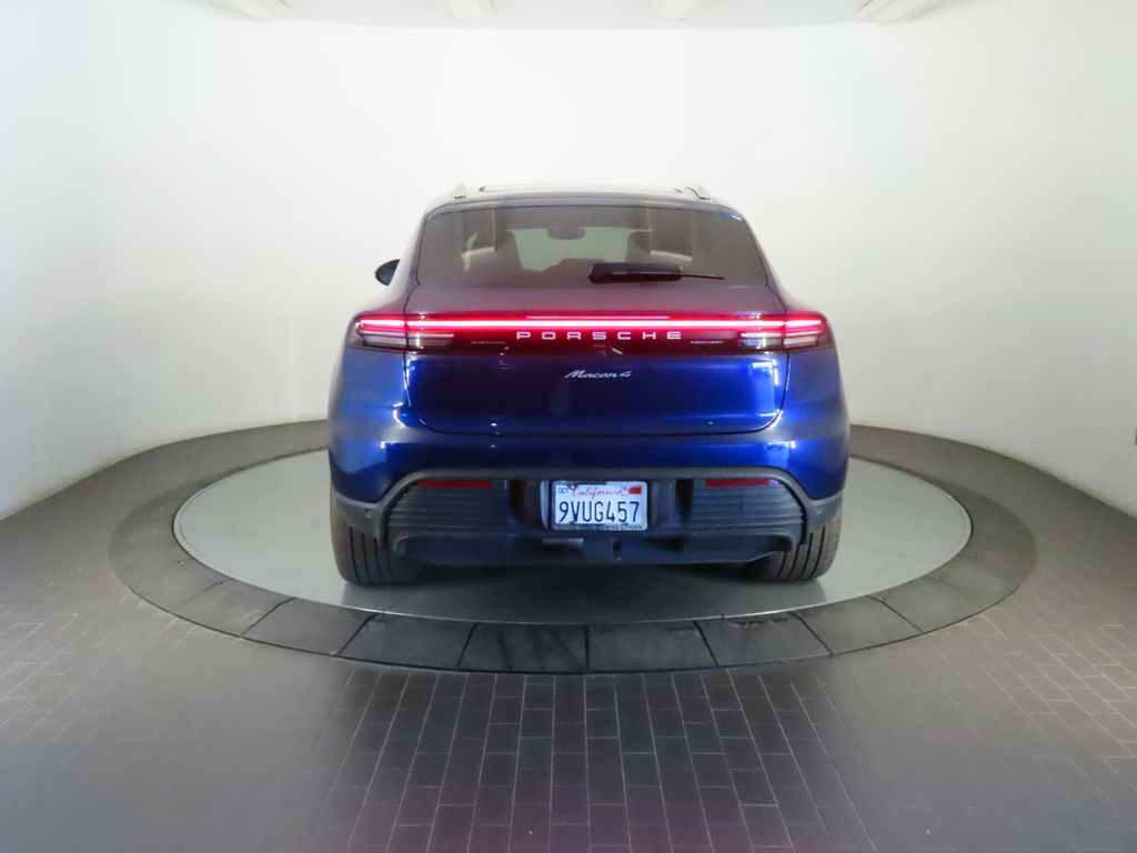 Thumbnail: 2024 Porsche Macan - 6