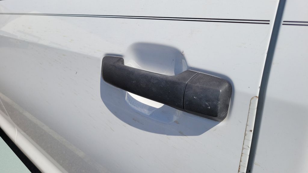 Used 2020 White Toyota SR5 image 12