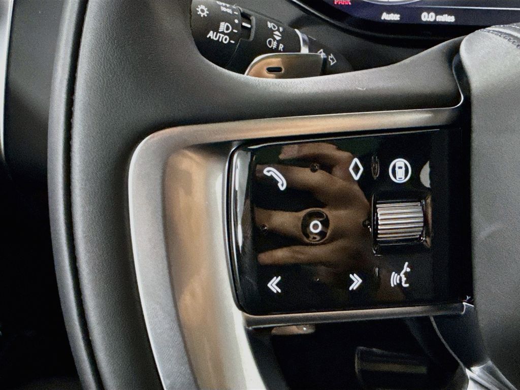 Thumbnail: 2027 Land Rover Range Rover - 12