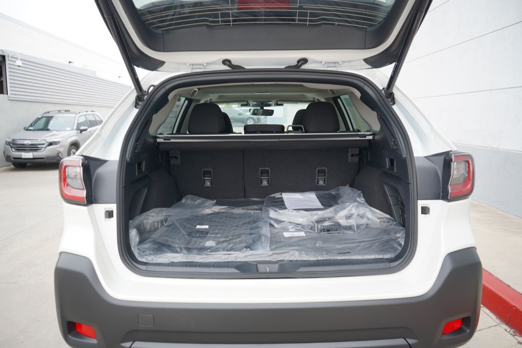 2025 Subaru Outback Premium 19