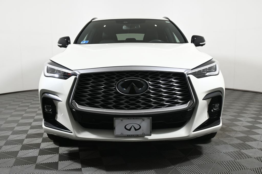 2022 INFINITI QX55 Essential 8