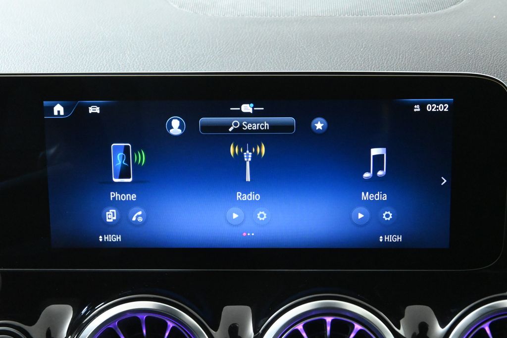 Thumbnail: 2025 Mercedes-Benz GLA - 20