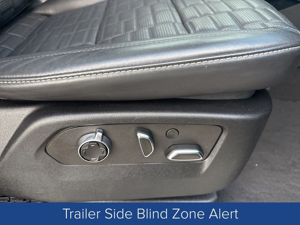 2023 Cadillac Escalade 4WD Premium Luxury Platinum