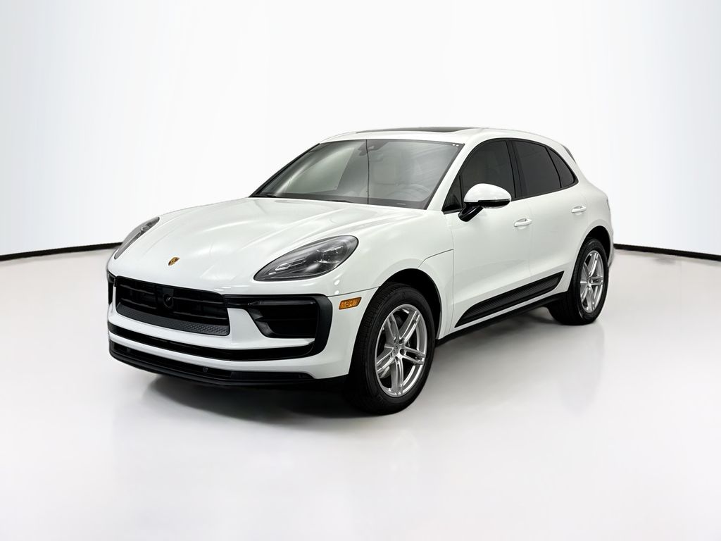 Thumbnail: 2023 Porsche Macan - 1