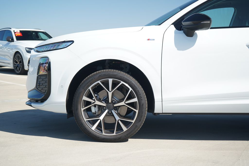 Thumbnail: 2026 Audi Q3 - 2