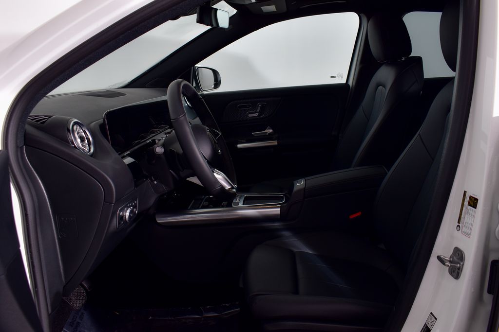 Thumbnail: 2026 Mercedes-Benz GLA - 9