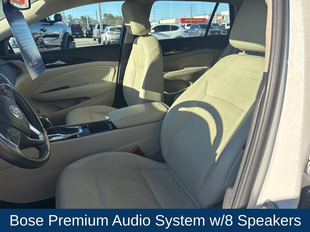 2019 Buick Regal TourX AWD Essence