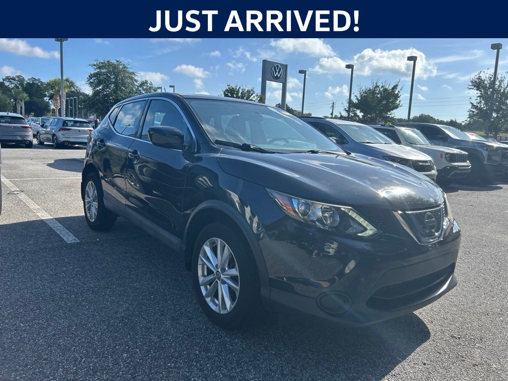Gray (Magnetic Black Pearl) 2019 Nissan Rogue Sport SUV / Crossover Front-Wheel Drive Continuously Variable Transmission