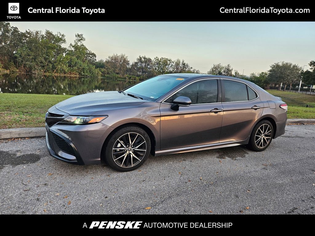 2022 Toyota Camry SE -
                Orlando, FL