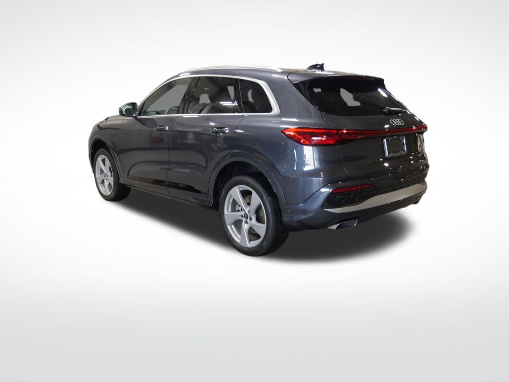 Thumbnail: 2026 Audi Q5 - 3