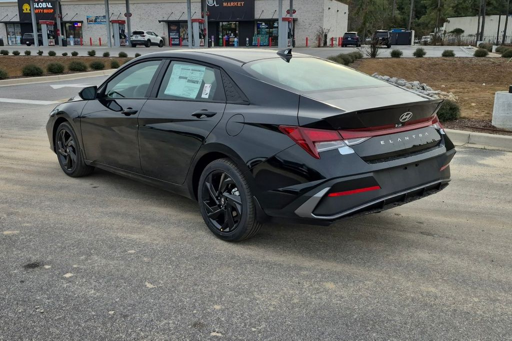 New 2026 Black Hyundai SEL Sport Plus image 8