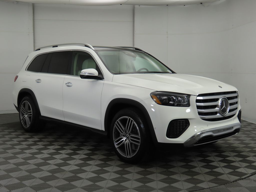 2025 Mercedes-Benz GLS 450 4MATIC 3
