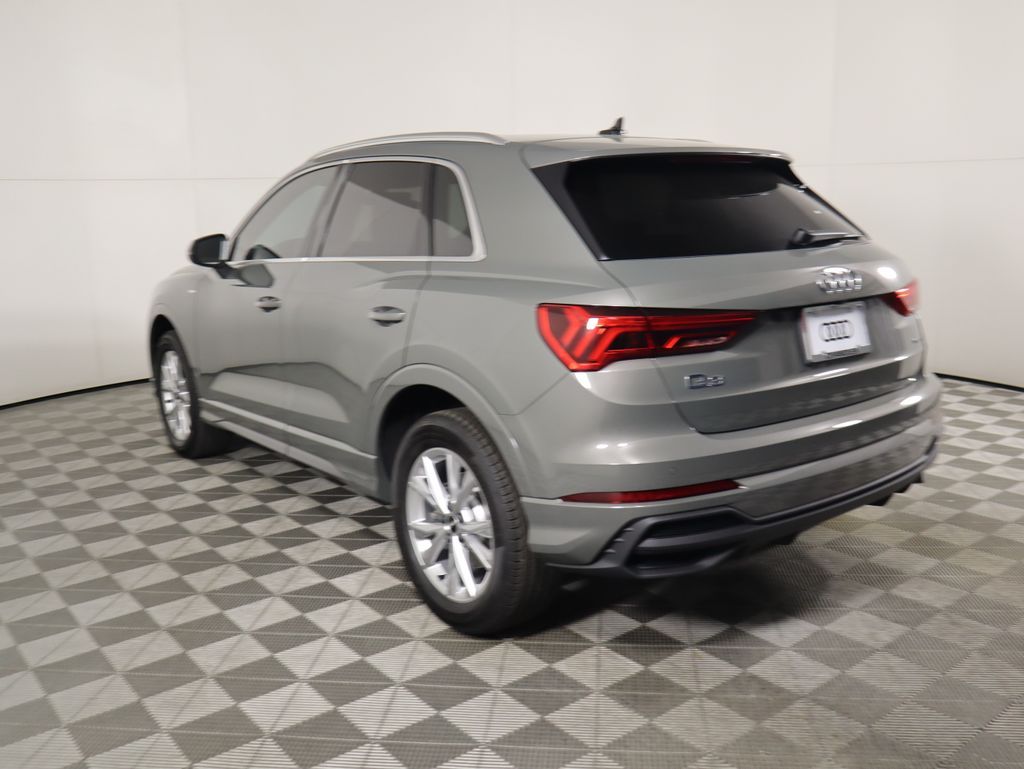 Thumbnail: 2025 Audi Q3 - 7