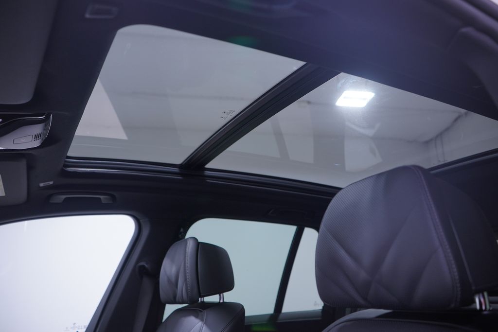 Thumbnail: 2026 BMW X5 - 8