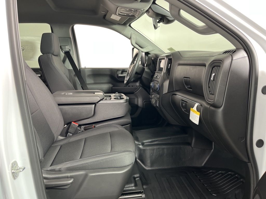 Thumbnail: 2026 Chevrolet Silverado 2500 - 10