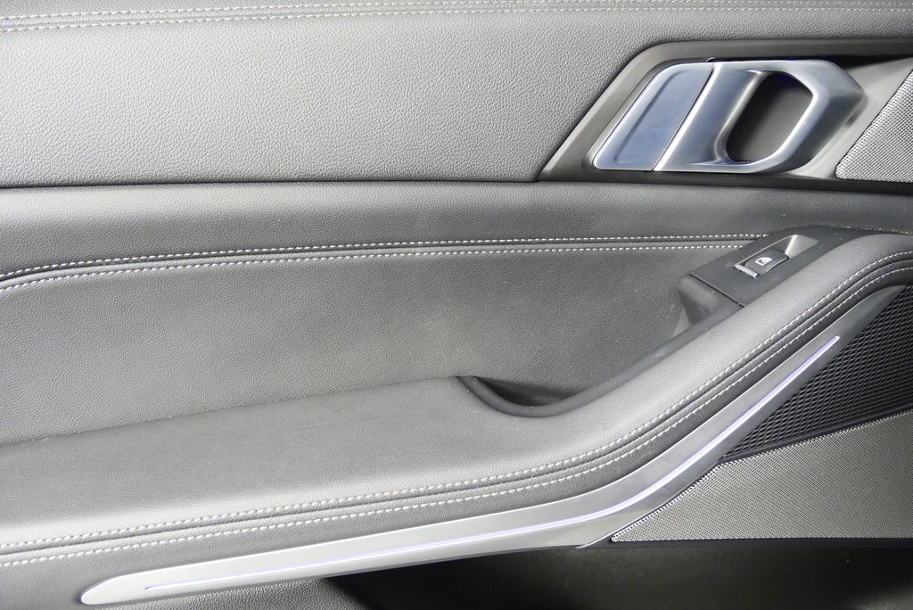 Thumbnail: 2023 BMW X5 - 13