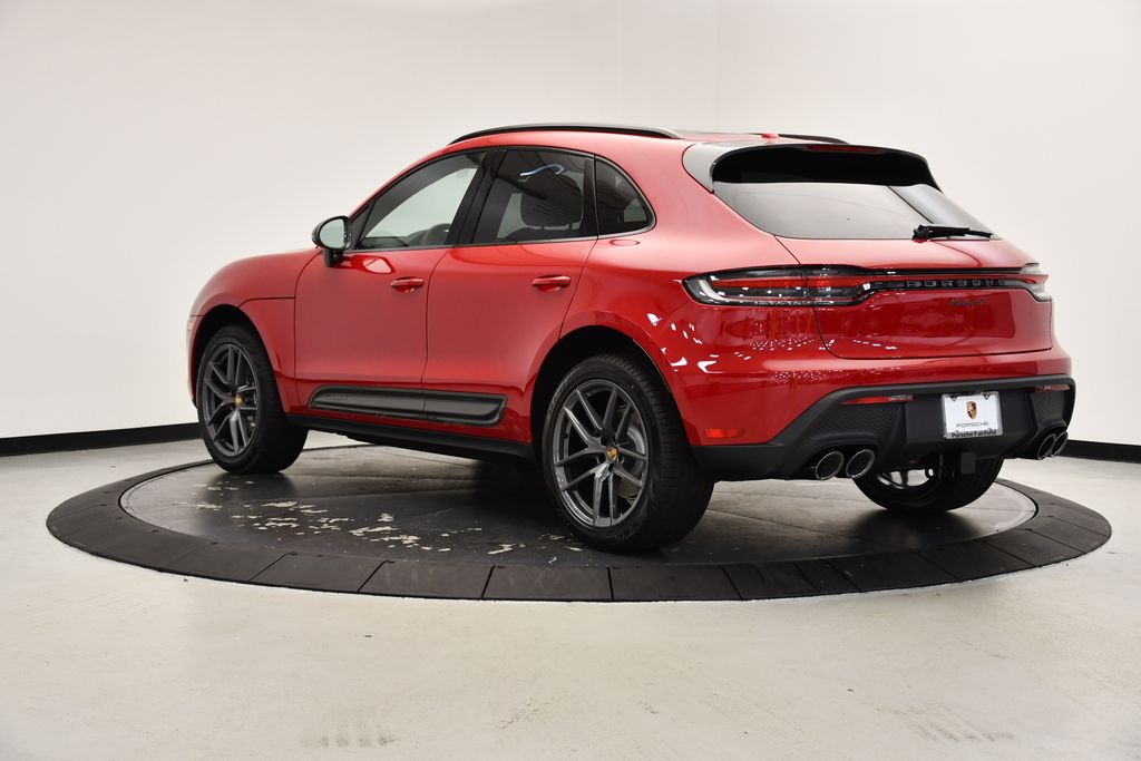 Thumbnail: 2025 Porsche Macan - 3