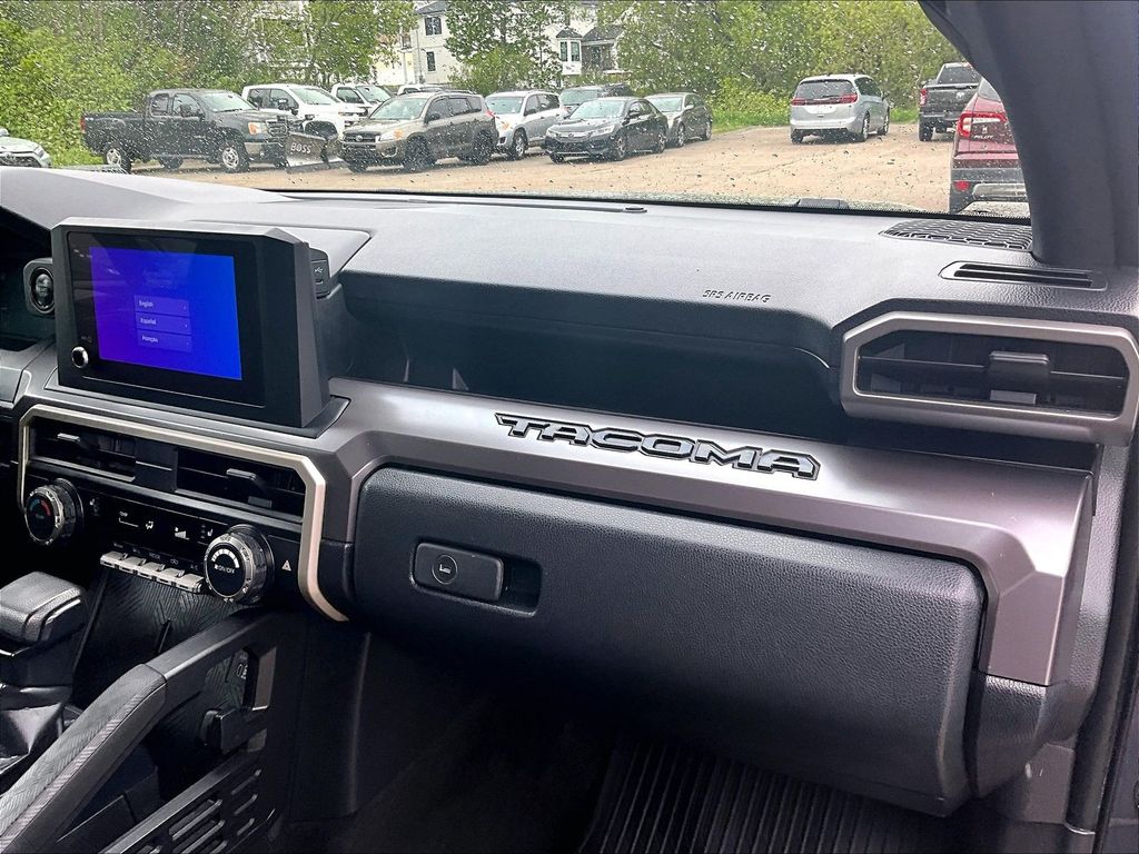 2024 Toyota Tacoma — photo 13