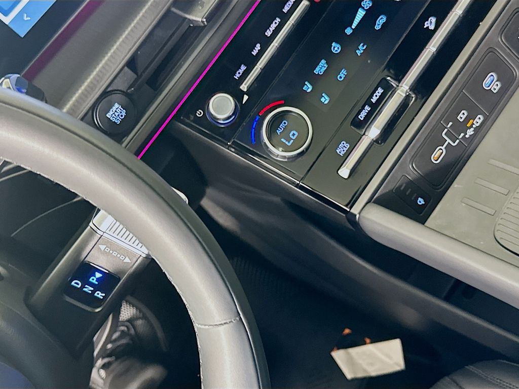 Thumbnail: 2025 Hyundai Santa Fe - 17