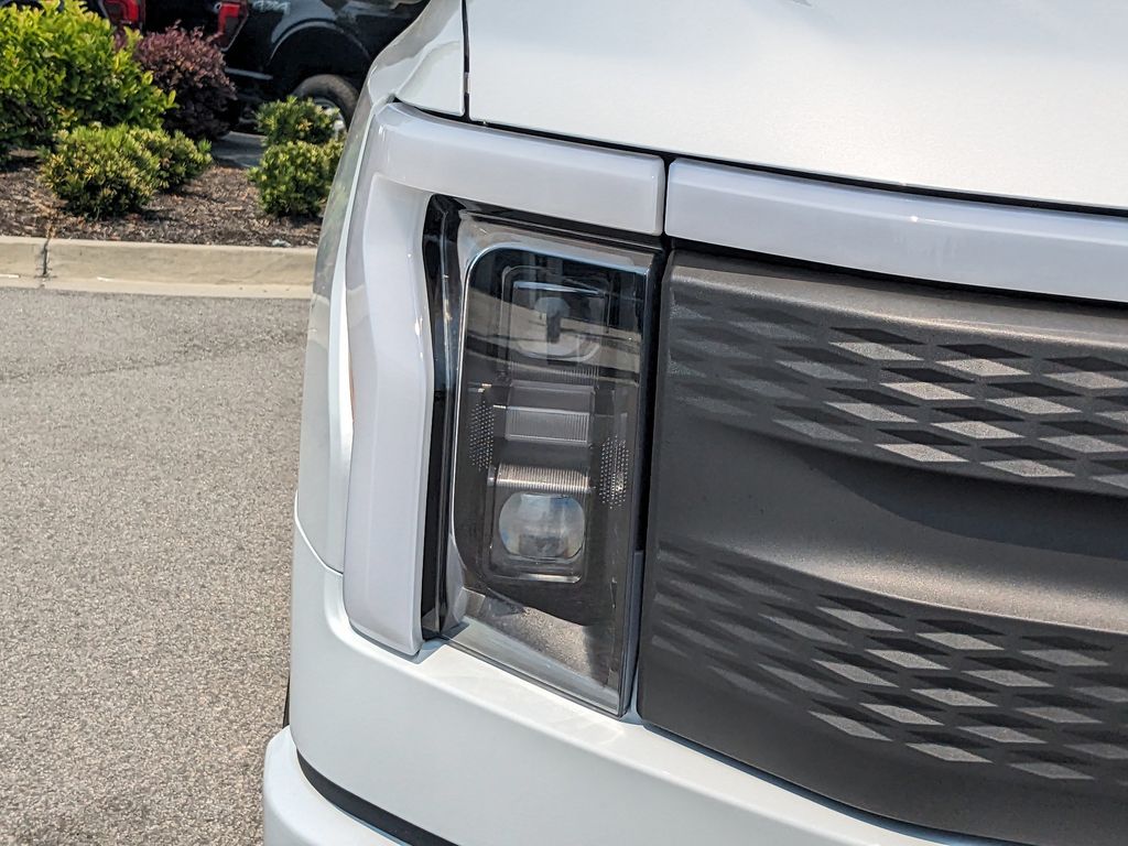2025 Ford F-150 Lightning XLT