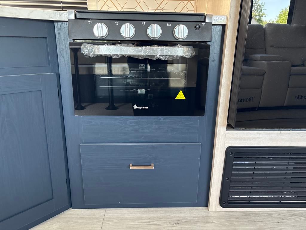 2025 Prime Time Avenger 27 RBS Travel Trailer