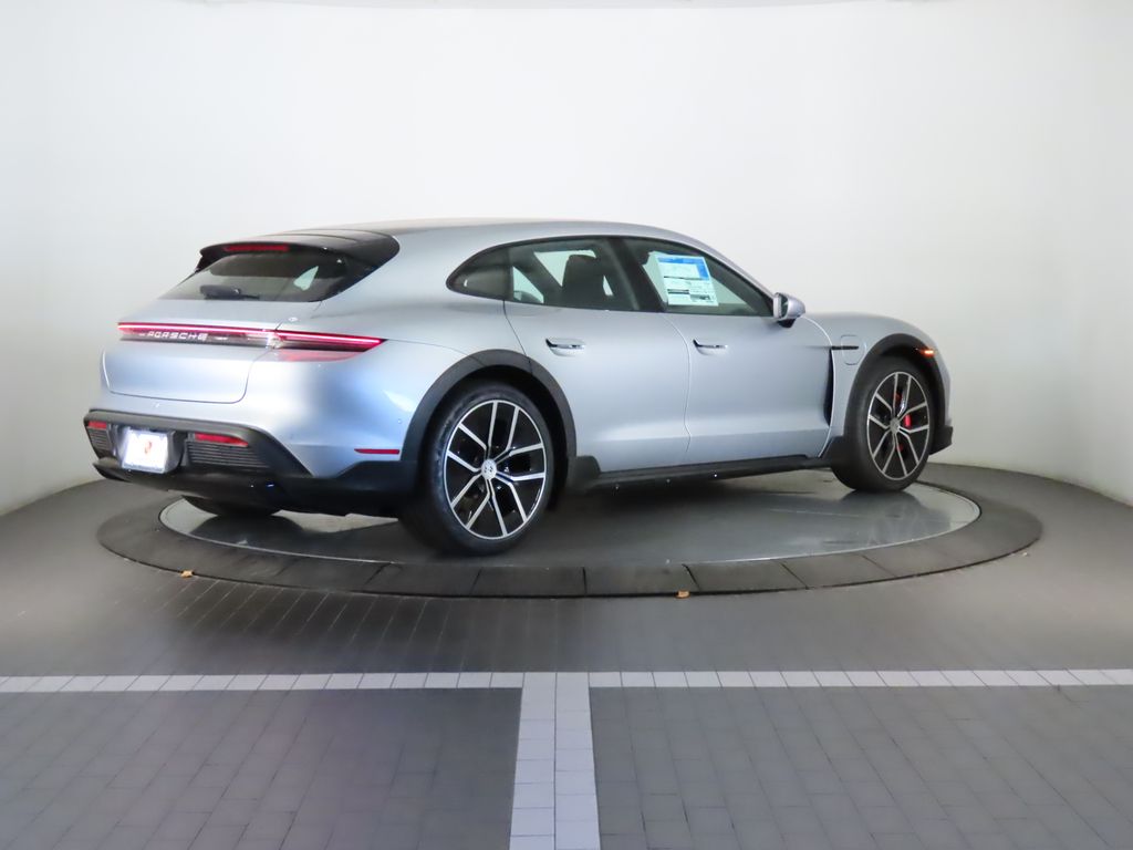 Thumbnail: 2025 Porsche Taycan - 7