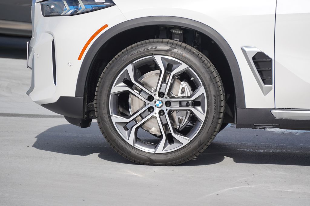 Thumbnail: 2026 BMW X5 - 5