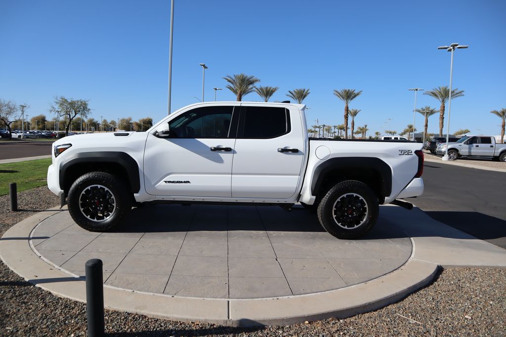 2025 Toyota Tacoma TRD Off-Road 8