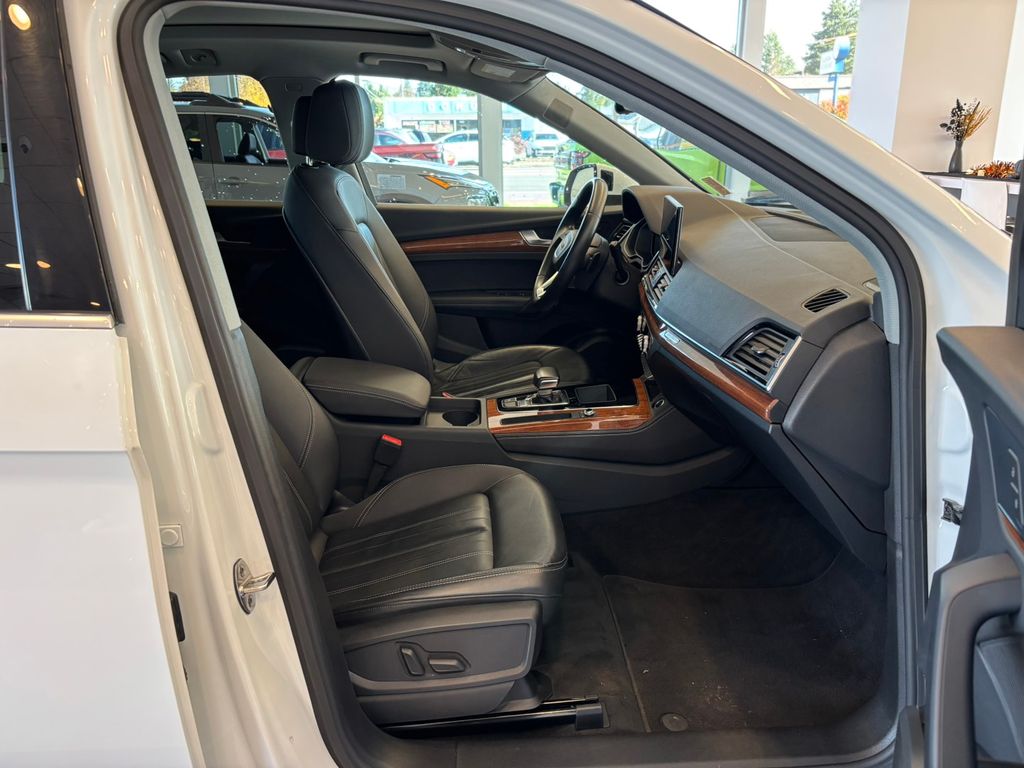 2023 Audi Q5 45 S line Premium