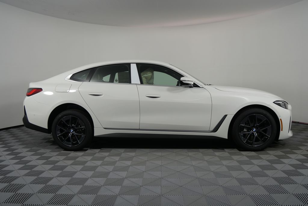 2025 BMW i4 eDrive40 2