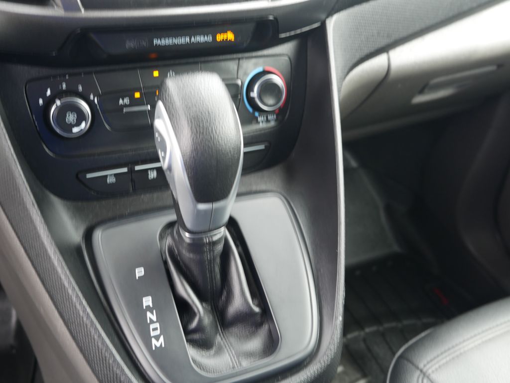 Thumbnail: 2019 Ford Transit Series - 32