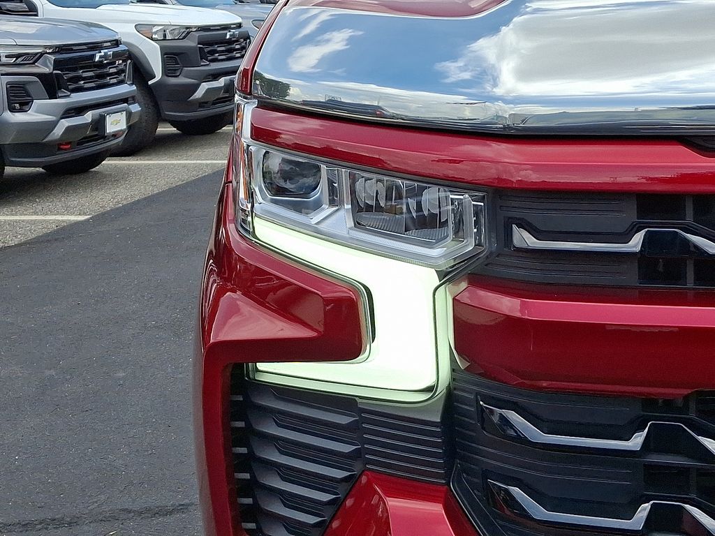 Thumbnail: 2023 Chevrolet Silverado 1500 - 9