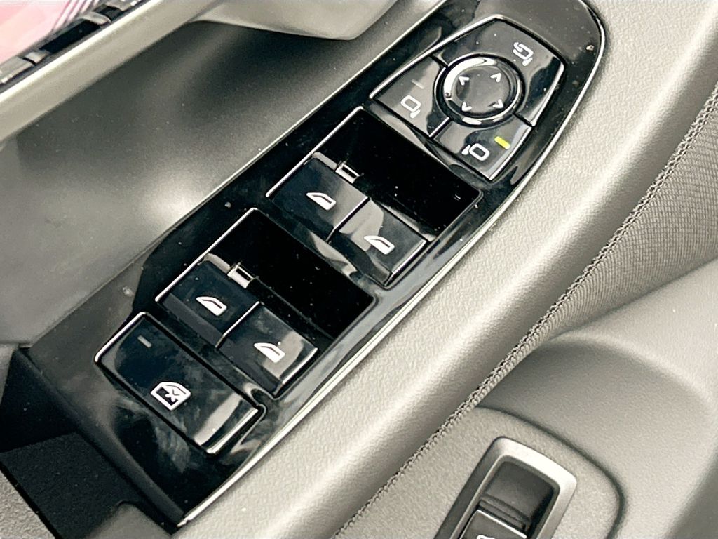 Thumbnail: 2026 BMW i5 - 22