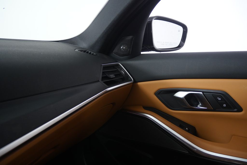 Thumbnail: 2024 BMW 3 Series - 30