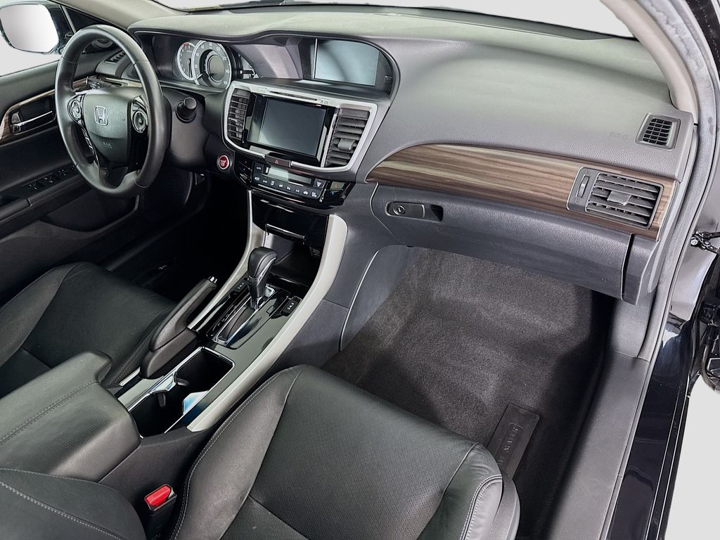Thumbnail: 2016 Honda Accord - 17