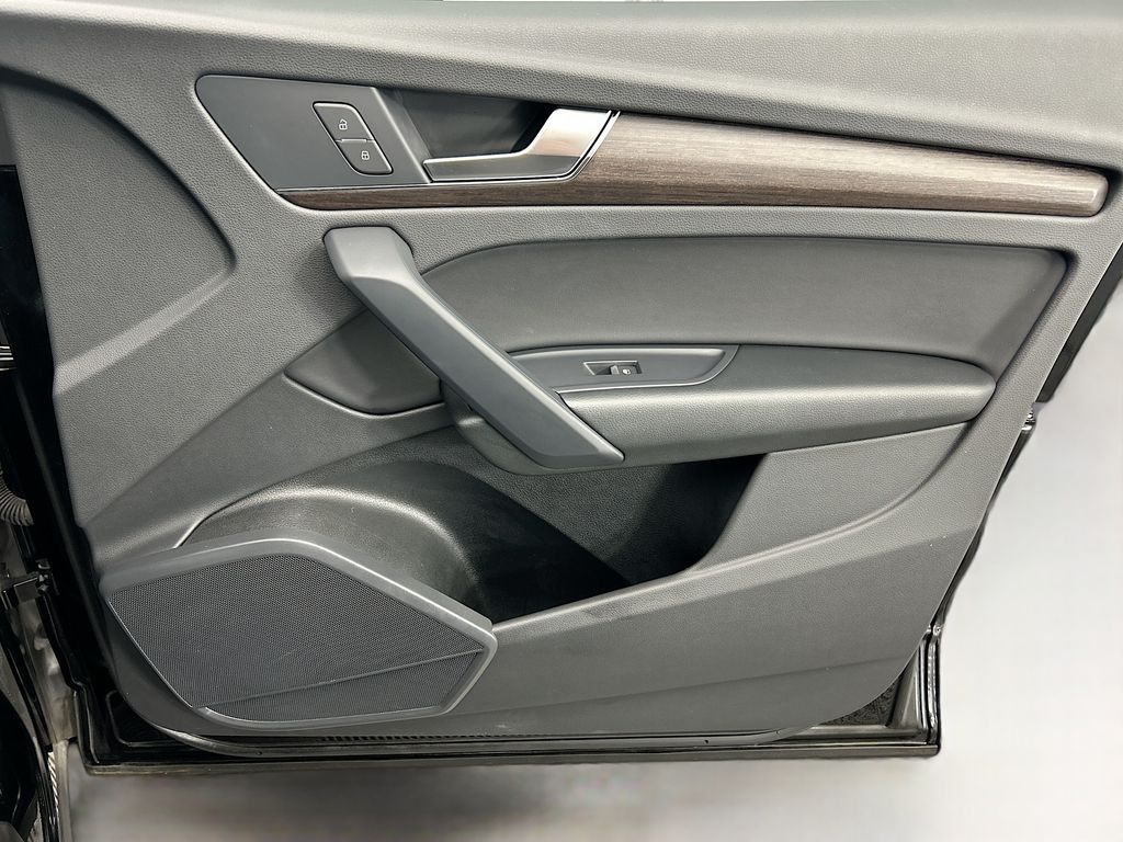 Thumbnail: 2023 Audi Q5 - 23