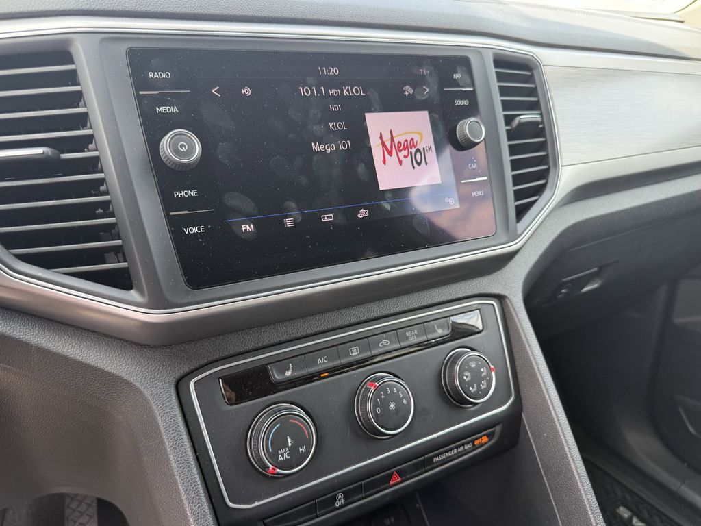 2018 Volkswagen Atlas 3.6L V6 SE Silver at Durrett Motor Company