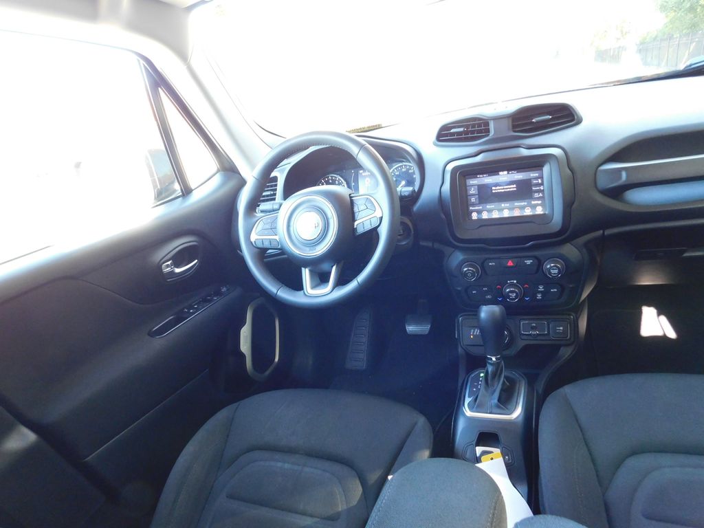 Thumbnail: 2020 Jeep Renegade - 6