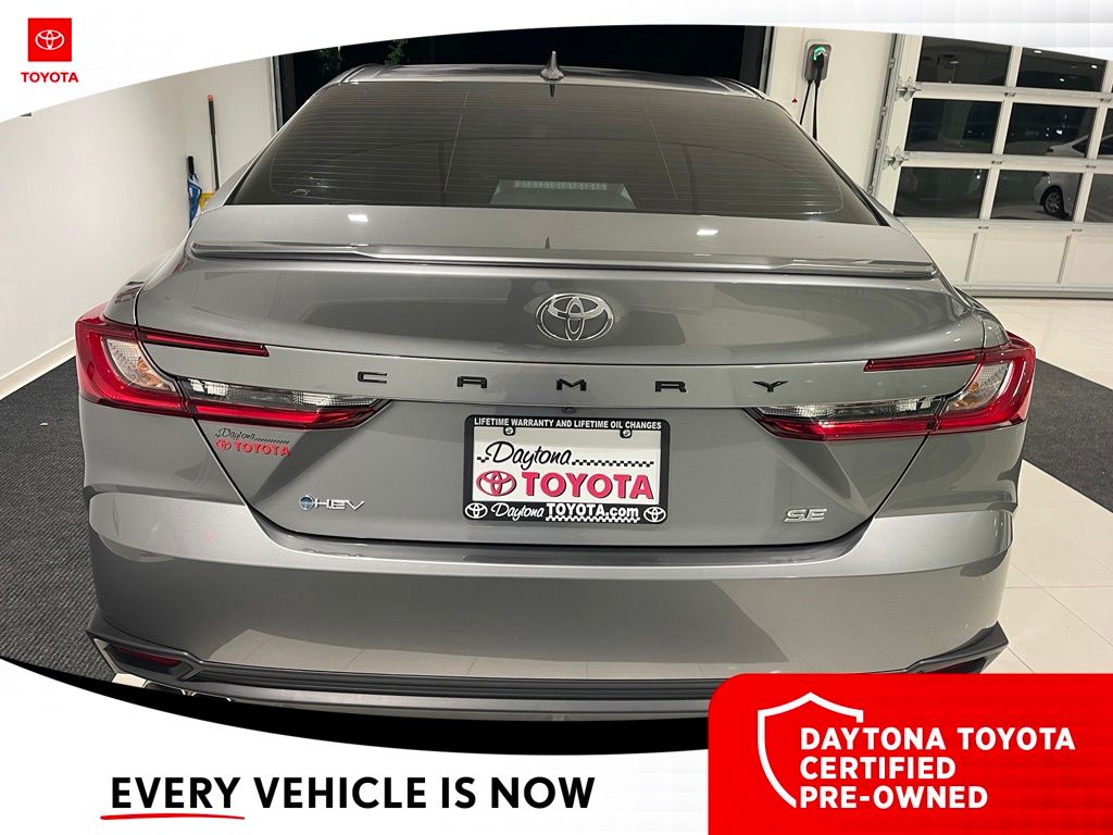 2026 Toyota Camry SE - Photo 11