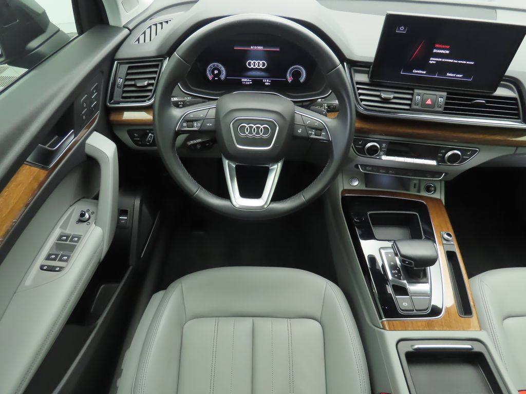 2022 Audi Q5 e Premium 10