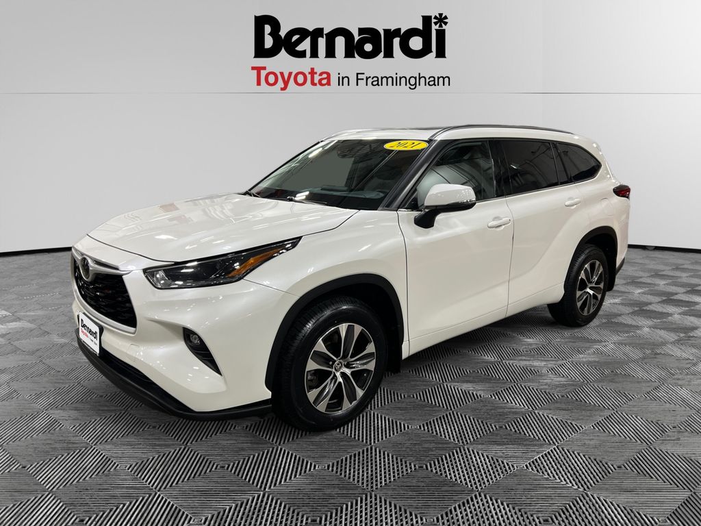 2021 Toyota Highlander XLE AWD