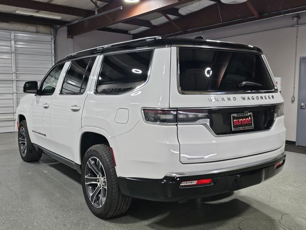 Used 2023 White Jeep Base image 5