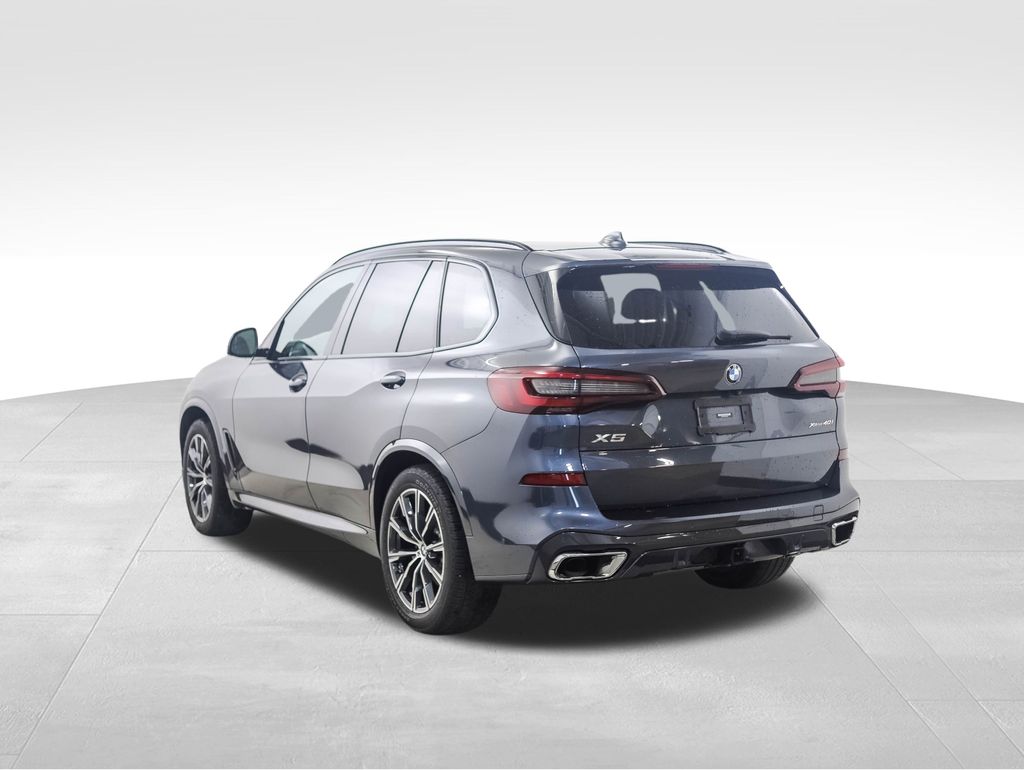 Thumbnail: 2021 BMW X5 - 3