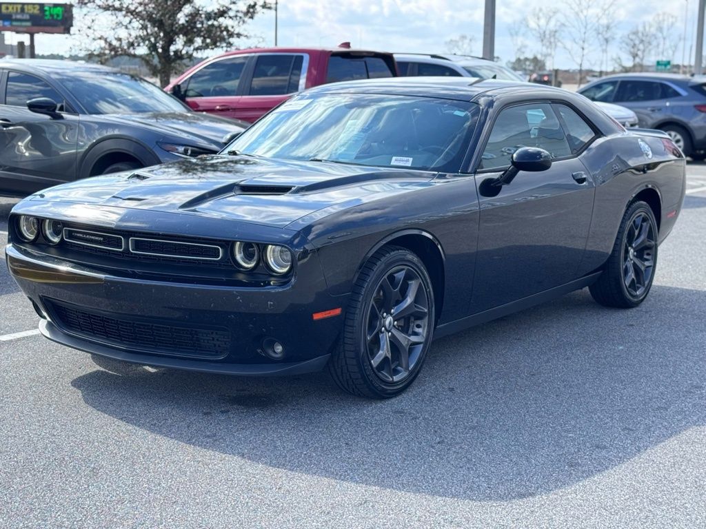 2017 Dodge Challenger SXT Plus
