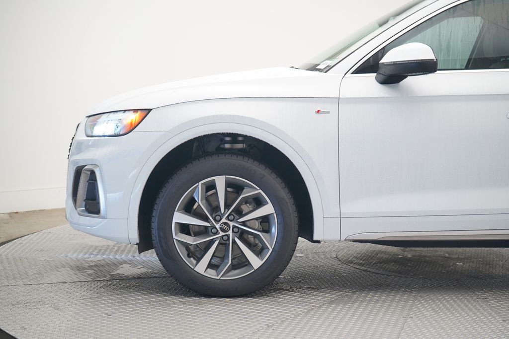 Thumbnail: 2023 Audi Q5 - 2