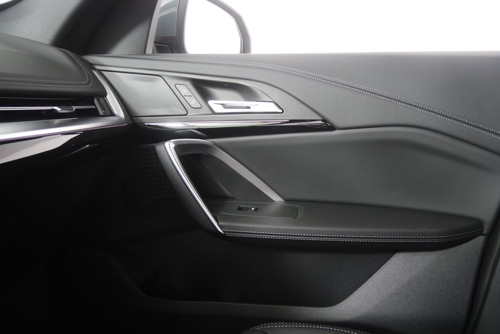 Thumbnail: 2026 BMW X1 - 24