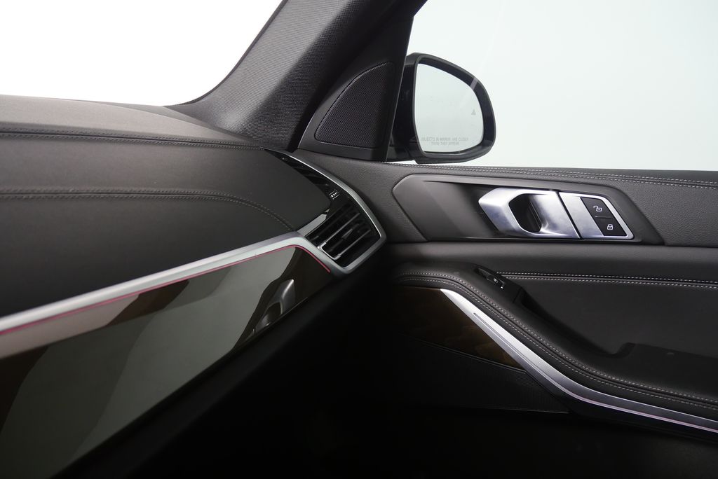 Thumbnail: 2022 BMW X5 - 30