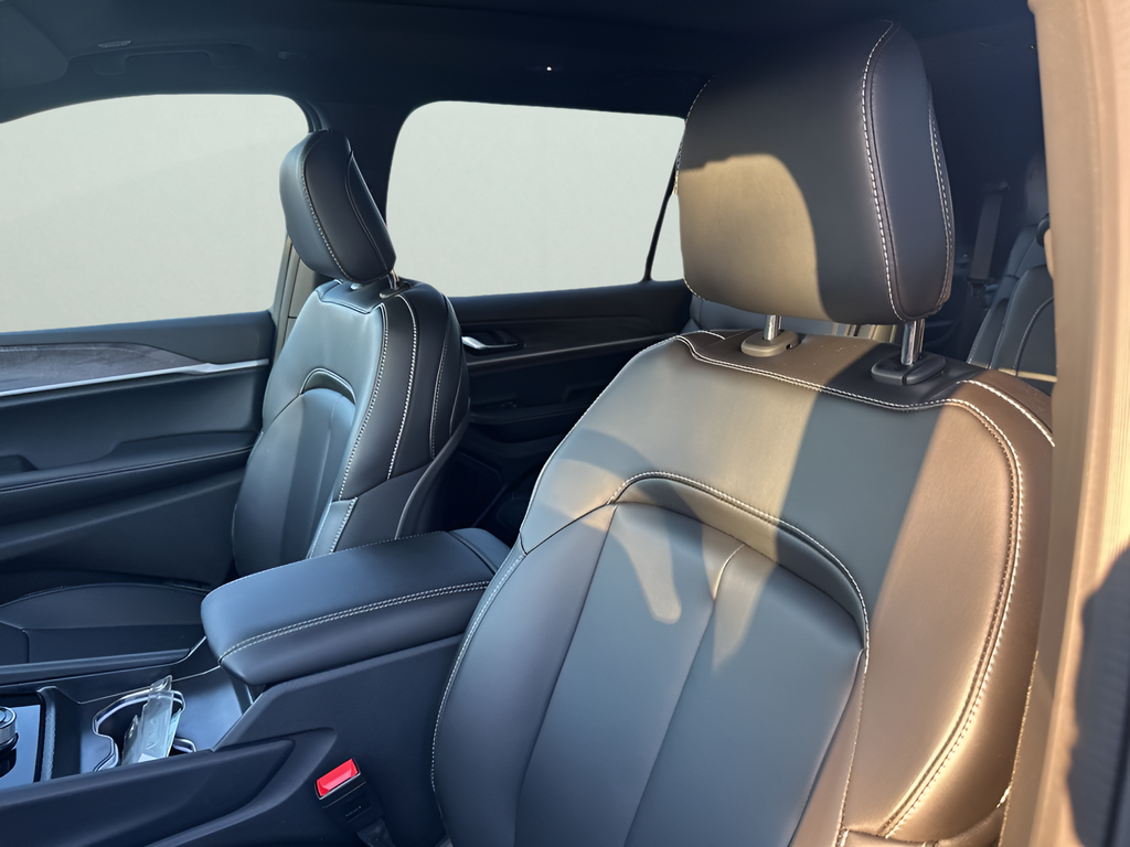 New Car 2025 Jeep Grand Cherokee L  Limited For Sale Under $50,000 In Austin, Texas