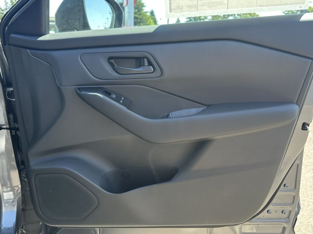 2025 Nissan Rogue S